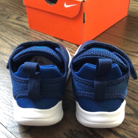 NIKE FREE RN Boy Sneakers - Picture 6 of 12